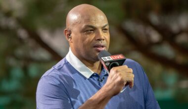 Charles Barkley Ranks LeBron James As The 7th Greatest Player In NBA History