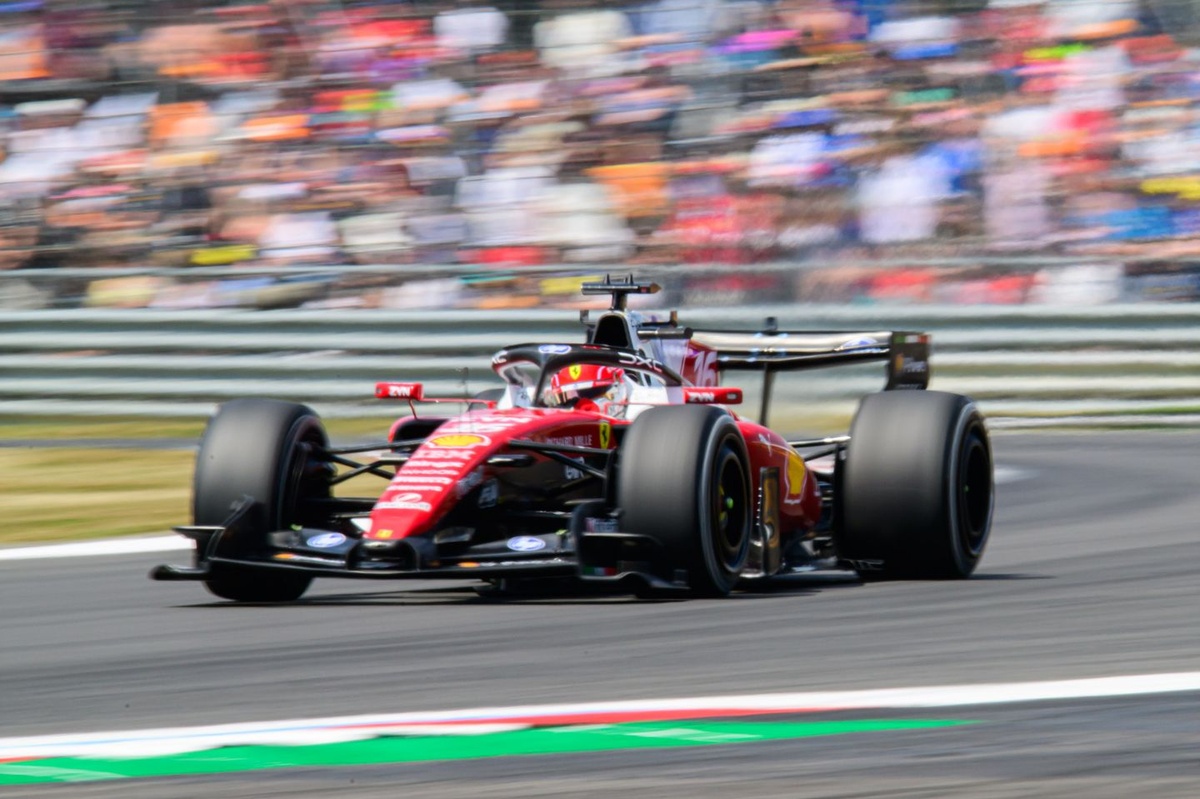 LIVE: F1 British GP commentary and updates - Leclerc leads as Hamilton gets penalty for false start | Live text