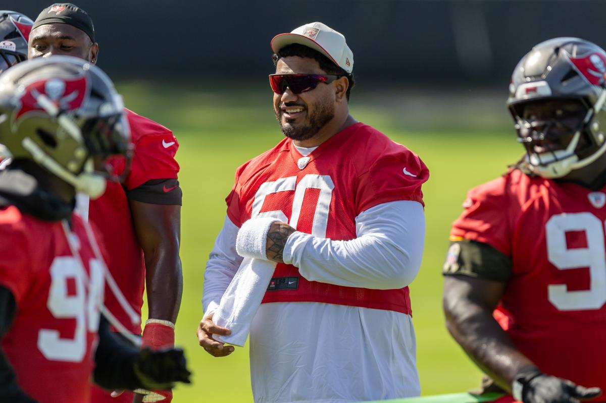 Buccaneers lineman Vita Vea requests trade as contract talks stall