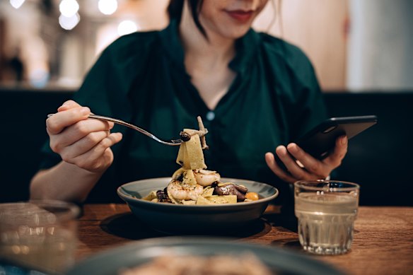 Chinese women have embraced an AI romance boom.