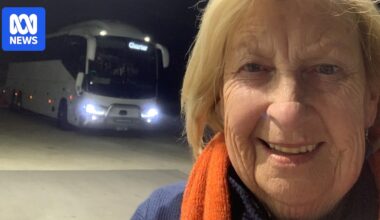 Torquay grandmother's 32-hour journey home after Telstra outage caused train shutdown