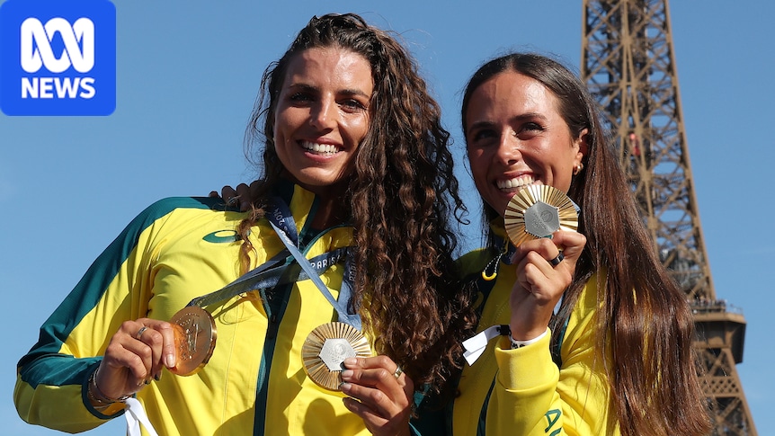 Jess and Noemie Fox combine for gold medals at ICF Canoe Slalom World Championships
