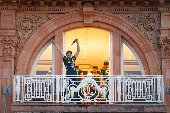 Molineux emulates a famous Warne pose after Australia won the T20 World Cup at Lord’s.