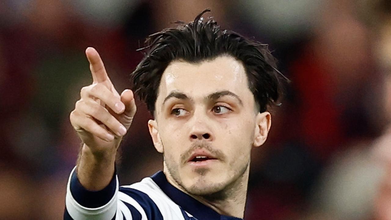AFL Round 21: News and updates from Collingwood vs Geelong