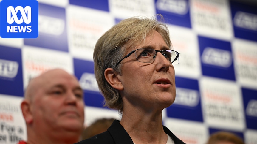 ACTU leaders Sally McManus and Michele O'Neil anounce resignations