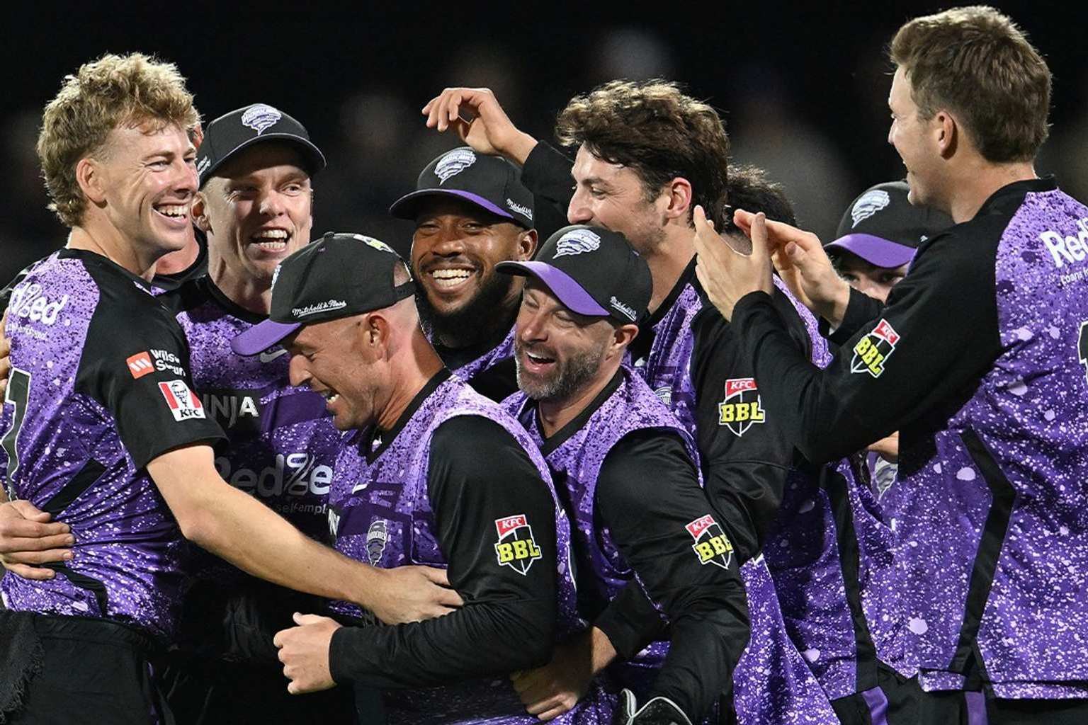 Hobart Hurricanes lock in Launceston homecoming for BBL16
