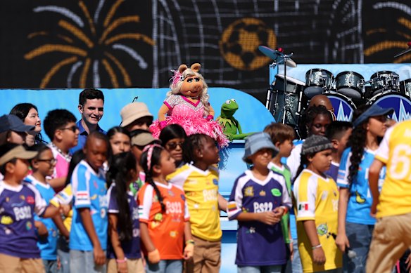Miss Piggy, Kermit the Frog and other Muppets performed during the half-time show.