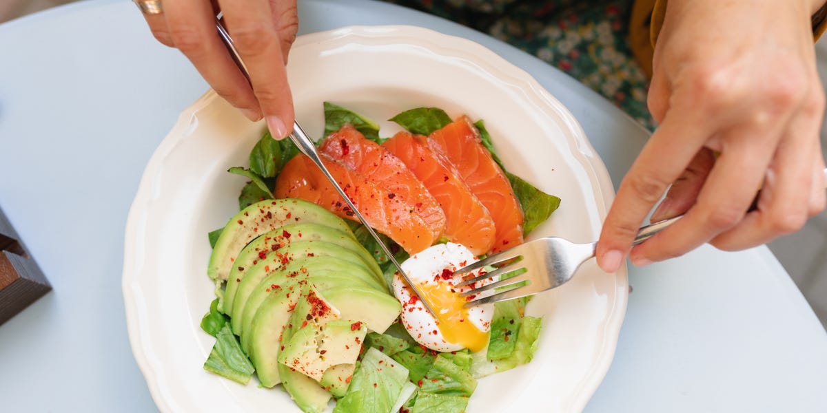 17 Healthy High-Protein, Low-Carb Meal Ideas to Keep You Fueled