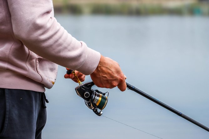 The City of Stirling council has approved new local law changes banning fishing at 17 locations. 