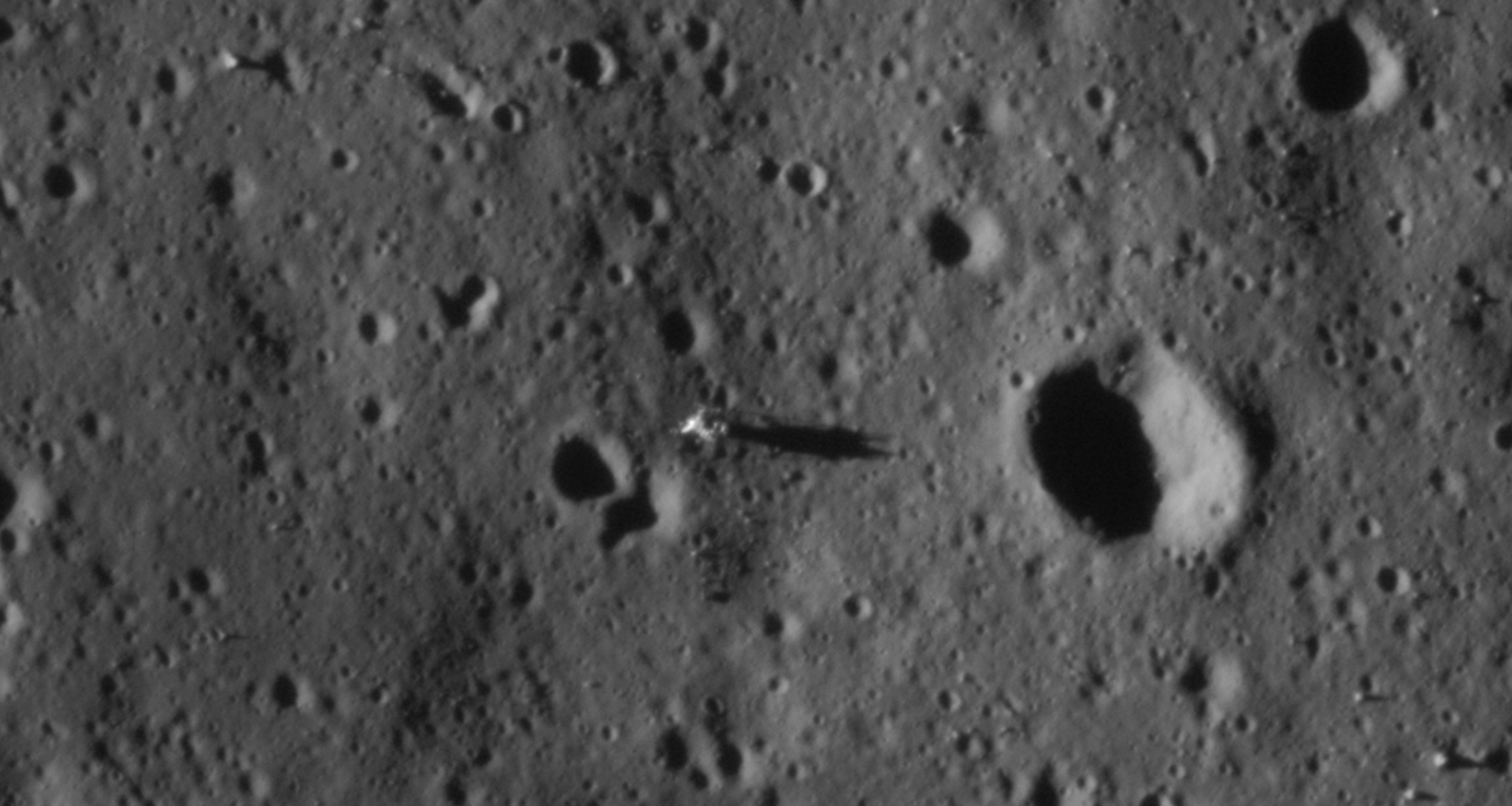 Expert: Moon temperatures swing from 127 degrees Celsius to minus 173