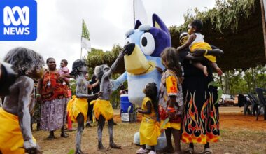 Politics and Bluey take centre stage on first day of Garma Festival