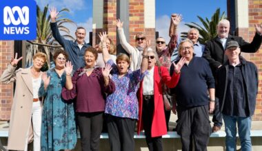 Olympians return to iconic North Sydney pool for 50-year reunion of Montreal games