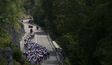 Tour de France stage 15 LIVE: 24 man break goes clear with over two minutes on bunch