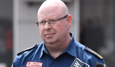 Former Ambulance Victoria chief Tony Walker dies