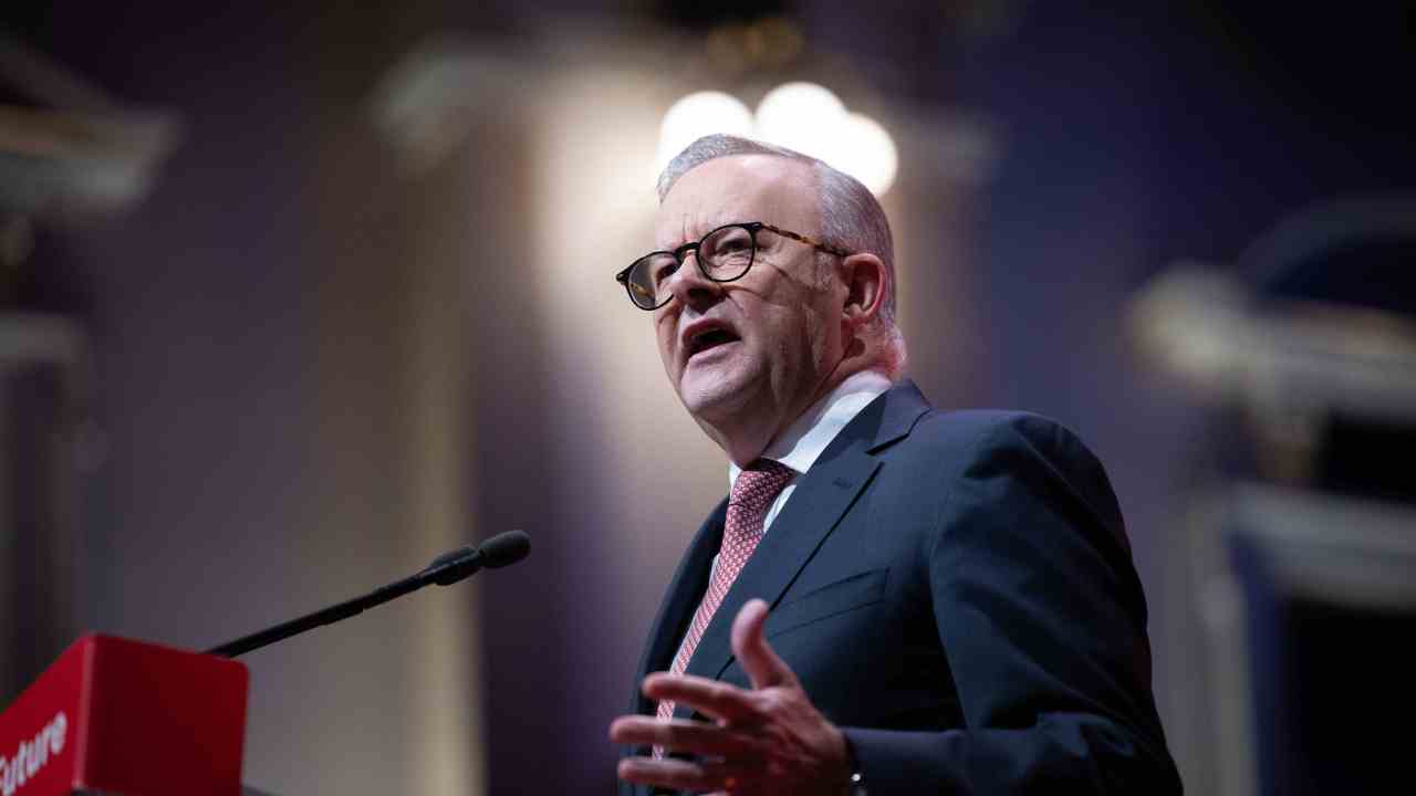 Jim Penman invites Prime Minister to spend day at a small business to learn about the 'rising tide of red tape' obstructing entrepreneurs
