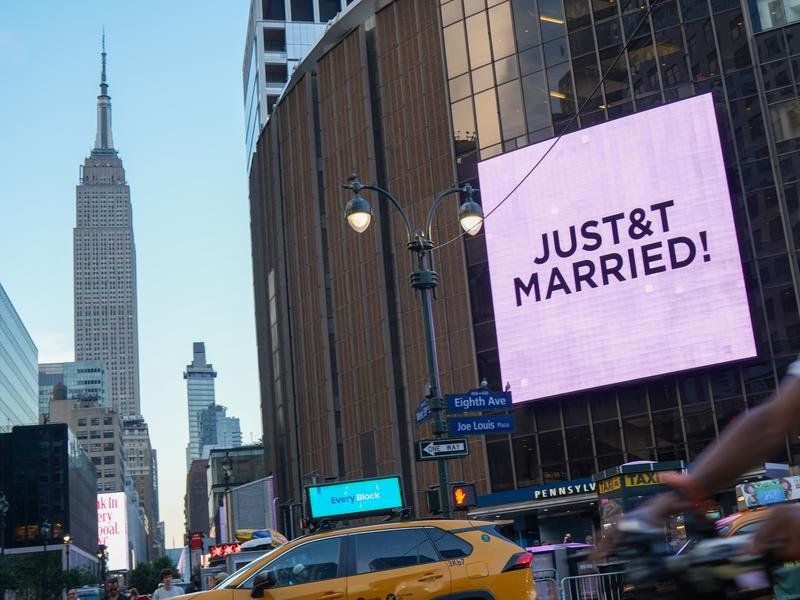 A sign at Madison Square Garden announces that Taylor Swift and Travis Kelce have tied the knot. (AP PHOTO)