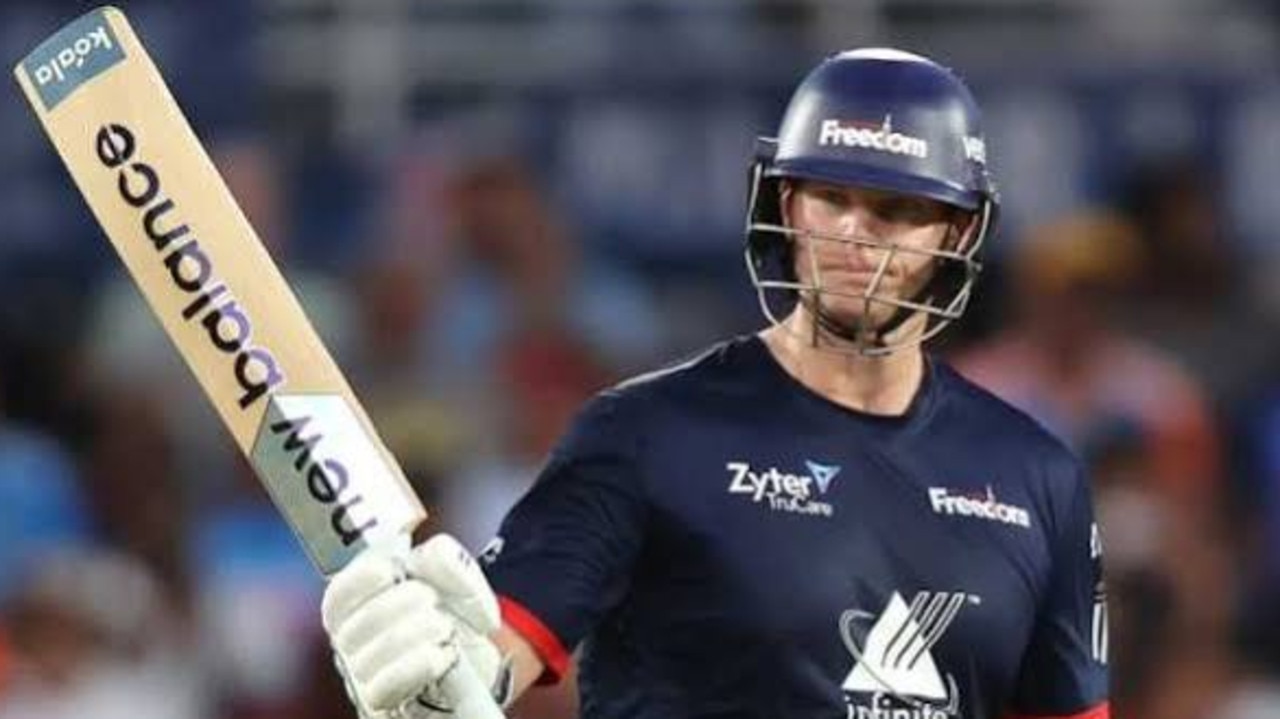 ‘Insane’ Smith breaks ALL-TIME T20 chase record as absurd 40-ball century saves team’s season