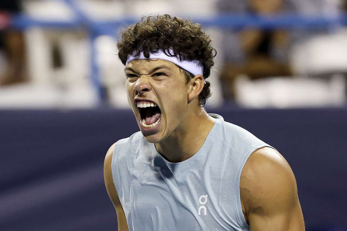 Shelton digs deep to win in Washington as Venus falls, Cruz Hewitt picks up first win