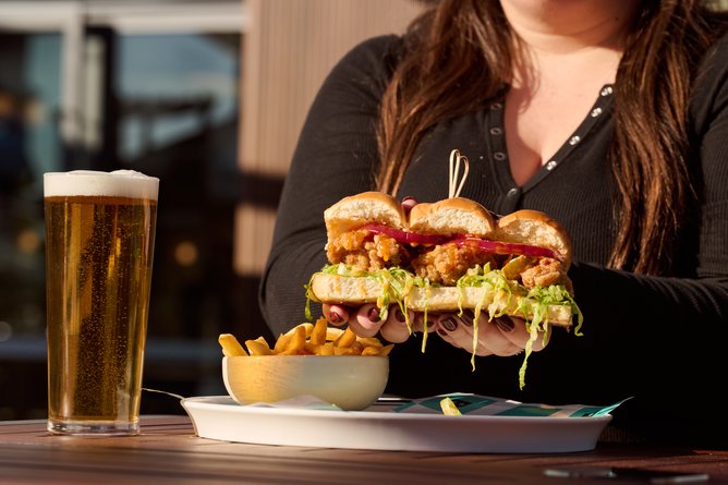 Guests will find pub classics with a modern twist at Brabham Hotel.