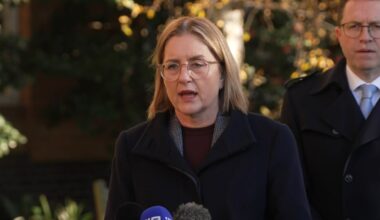 Momentum grows for Labor leadership challenge as last chance to replace Premier Jacinta Allan approaches