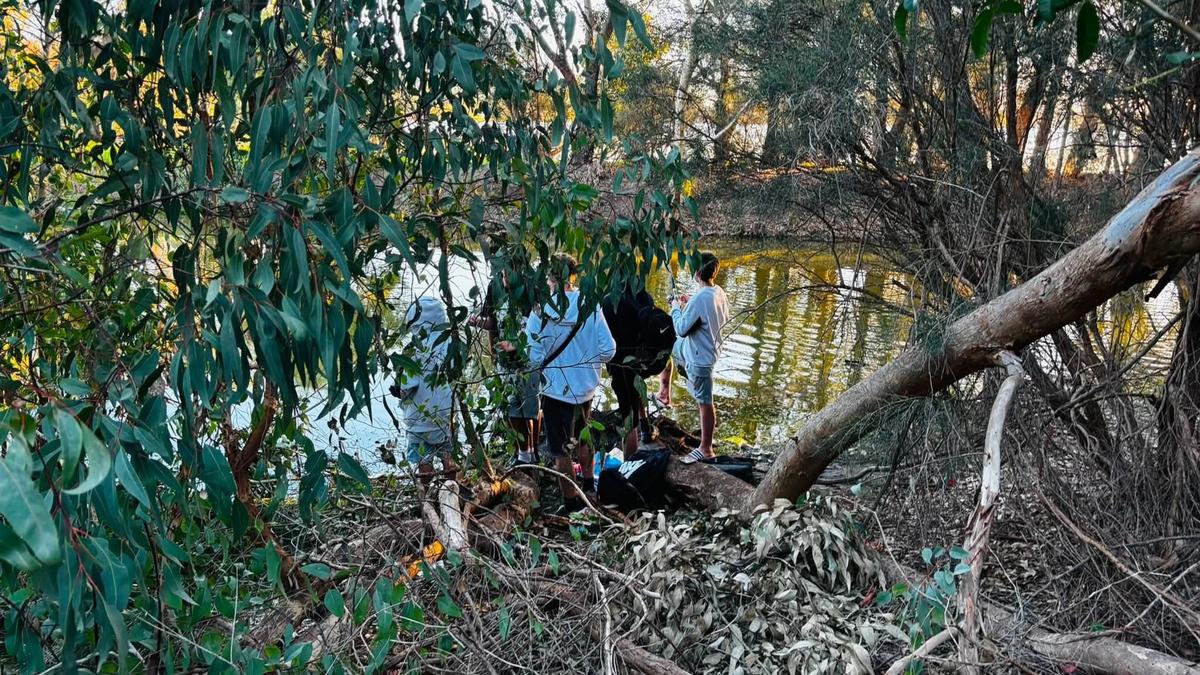 Perth illegal fishing: Health warning over water at Galup Lake as locals urged to report illegal fishing