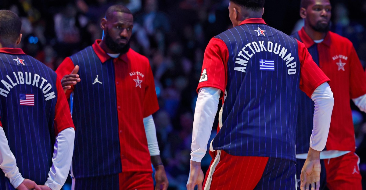 Who will the Knicks face on Ring Night and Christmas?