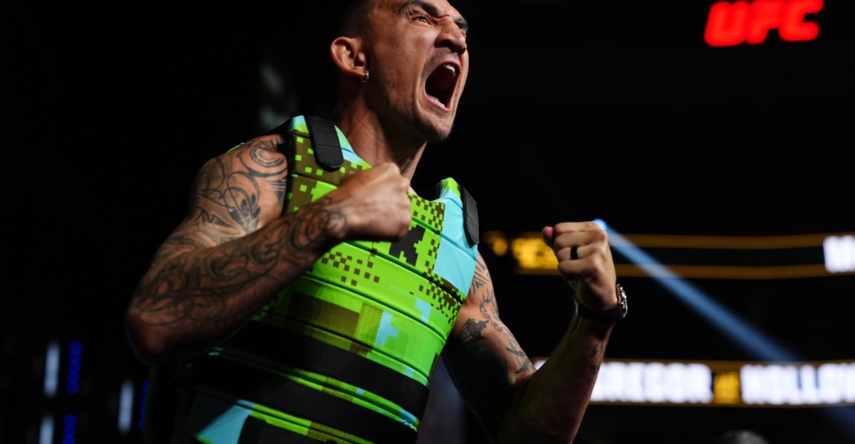 Again?!?! Conor McGregor blows out knee on first kick, Max Holloway wins rematch | UFC 329