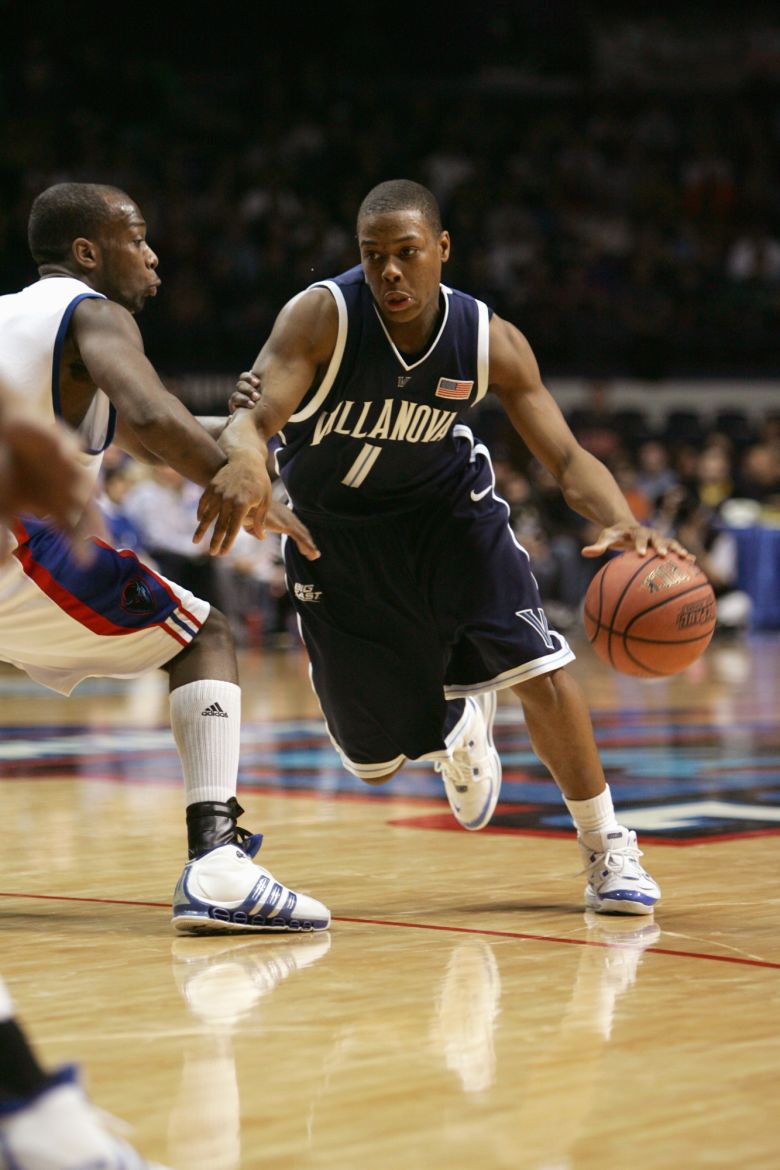 Lowry against the DePaul Blue Demons on February 11, 2006 at the Allstate Arena in Rosemont, Illinois.