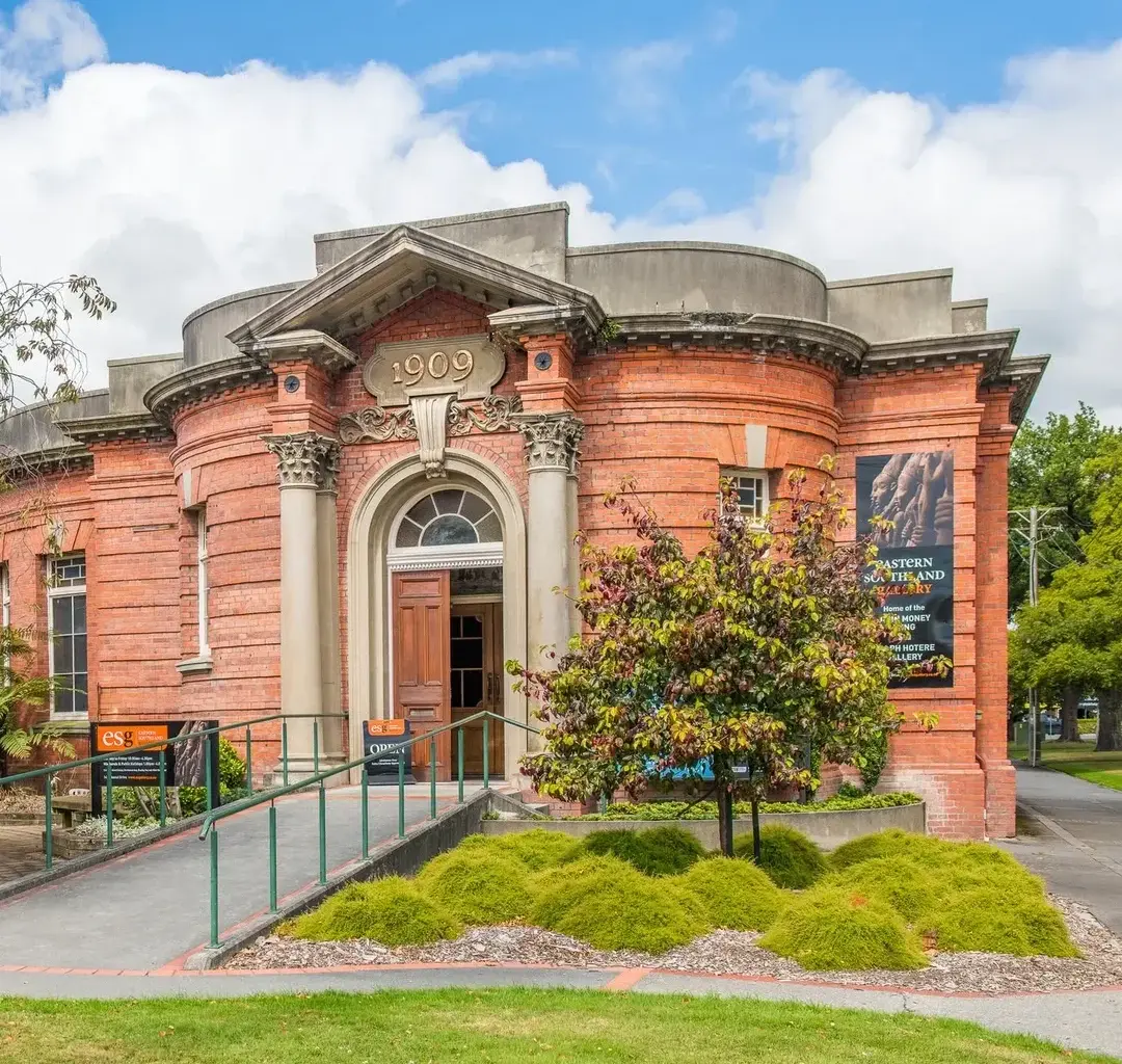 Sir Sam Neill Leaves Legacy at Gore Gallery