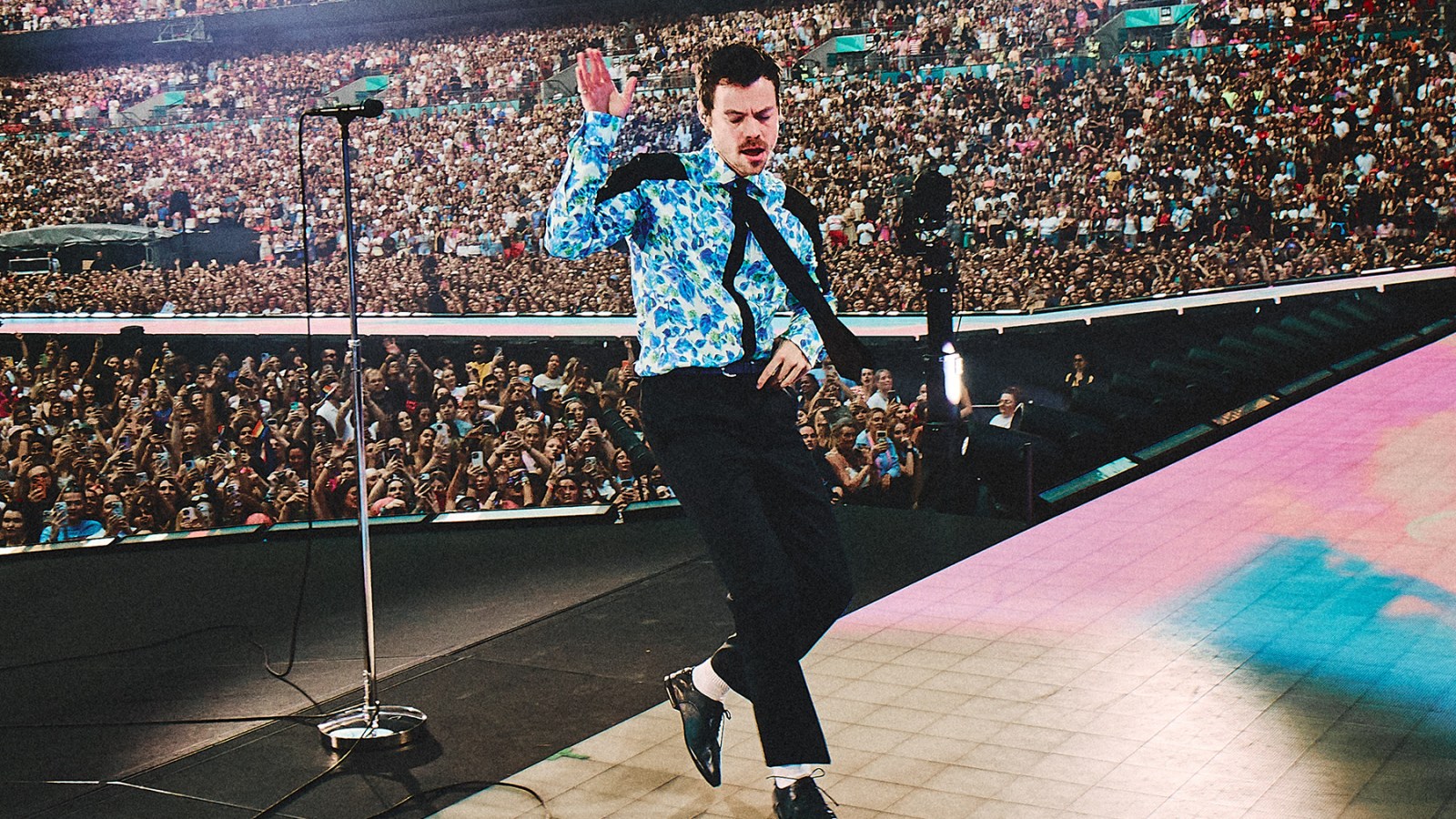 Harry Styles Cancels Show in Brazil Over 'Health Issue'