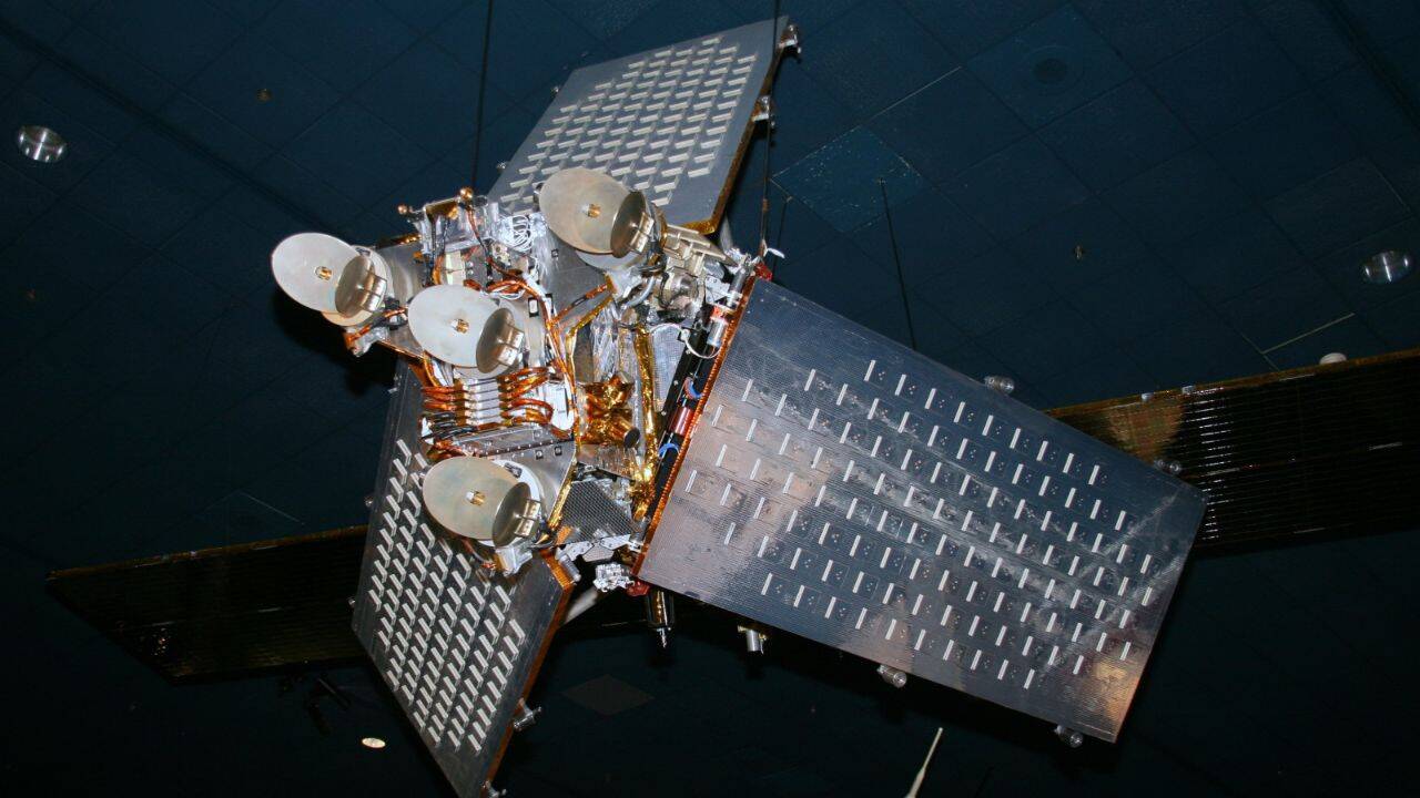 How much visible are these satellites to the human eye