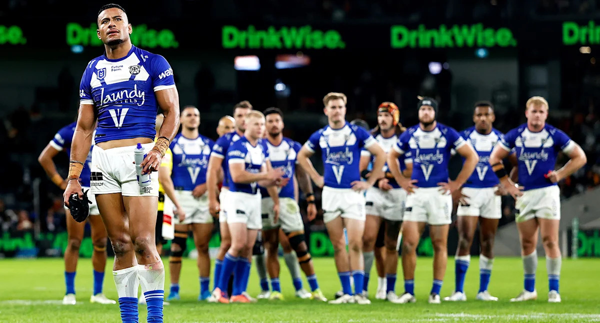 NRL fans unhappy after Bulldogs playmaker dropped and replaced by Stephen Crichton