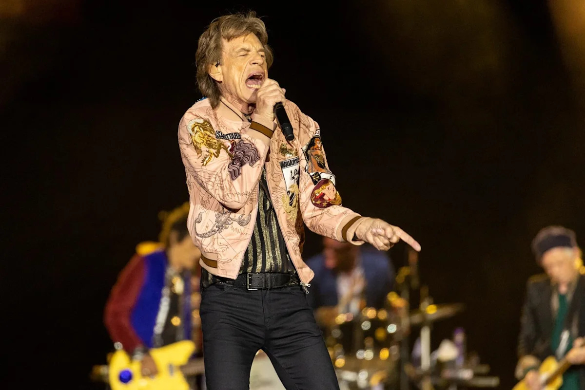 The Rolling Stones Tie The Beatles at No. 2 on U.K. Albums Chart’s Leaderboard With 15th No. 1 LP