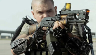 Matt Damon Fights To Escape Home In Dystopian Action Sci-Fi Returning To  Netflix