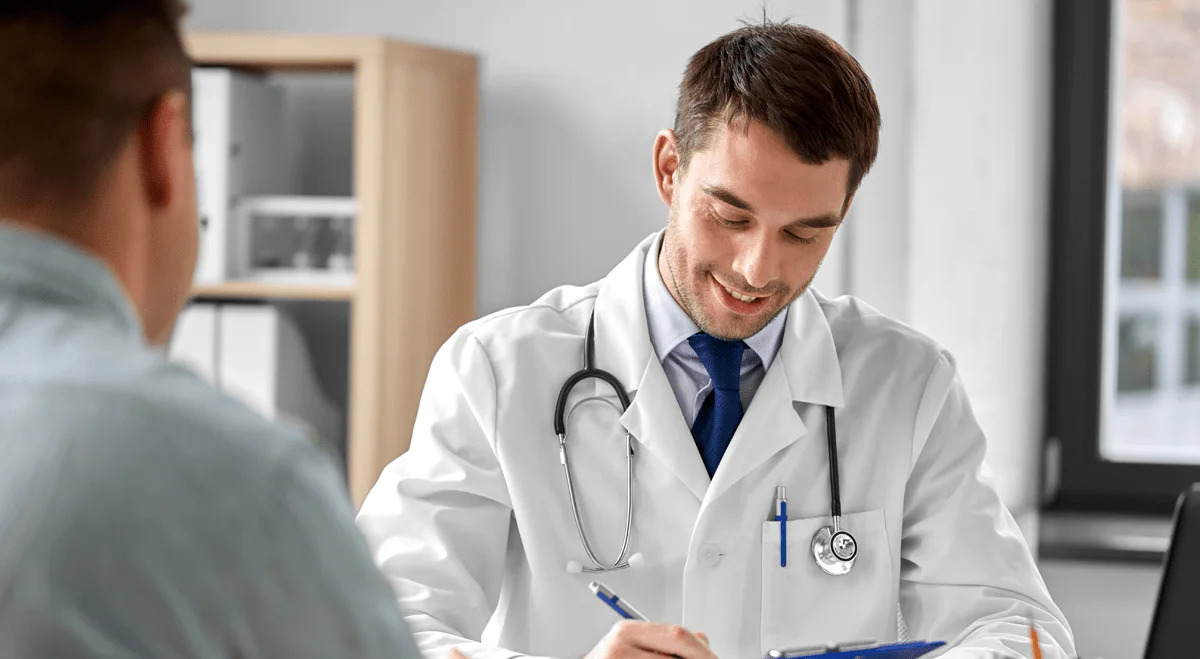 Health insurance stocks slide after Elevance highlights margin pressures (ELV)