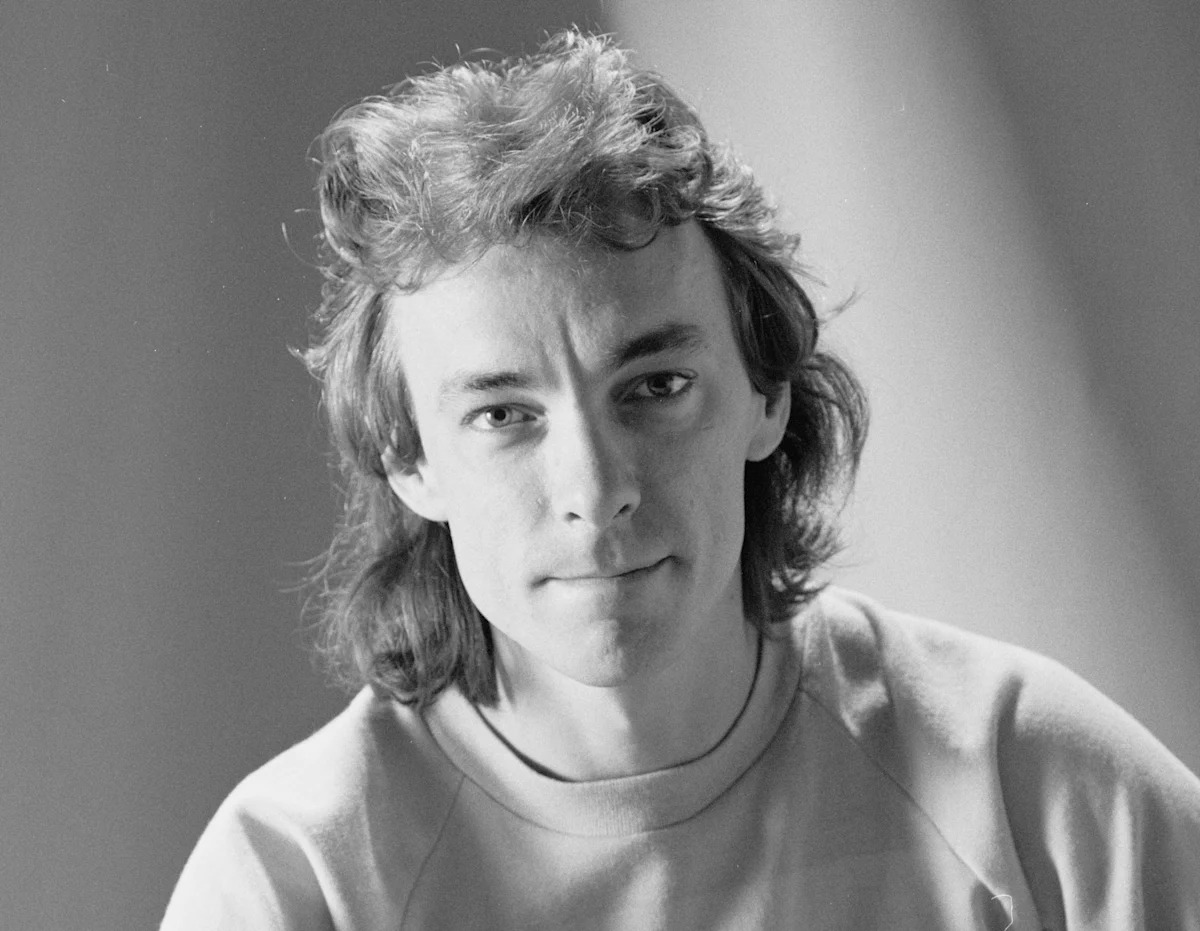 1975 Rock Classic, Written by an 18-Year-Old, Became a Timeless Motivational Anthem