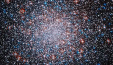 NASA's Hubble captures a star-spangled sea of 500,000 stars