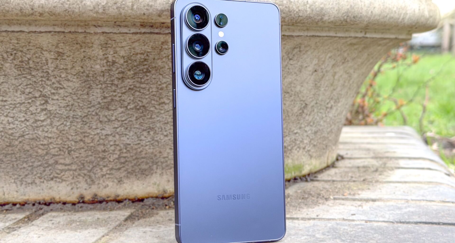 Samsung Galaxy S26 Ultra owners are literally seeing red as they report a strange tint on their screens