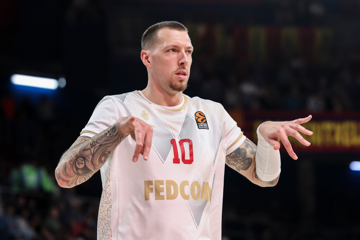 Daniel Theis connection emerges amid Kawhi Leonard-Clippers investigation