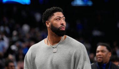 Warriors' Anthony Davis trade chase tied to key LeBron James condition