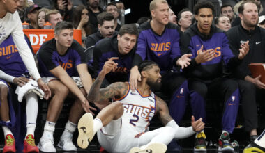 Lakers join Heat and Knicks in race for free-agent center