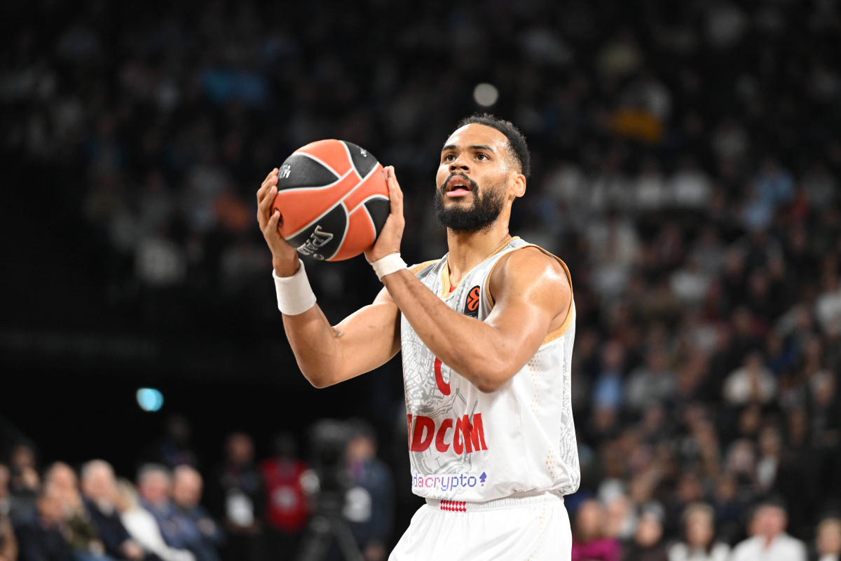 Dubai Basketball officially add Elie Okobo