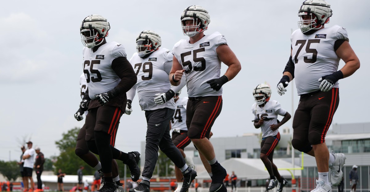 Former Browns starter joins AFC North rival late in NFL free agency