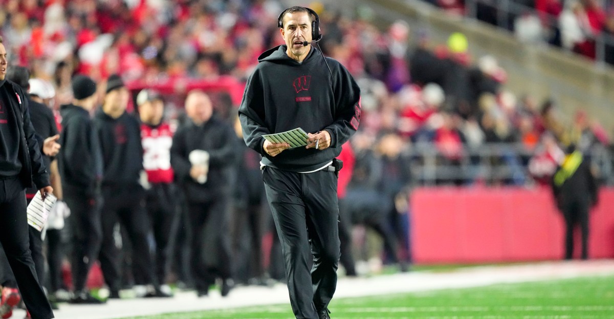 Wisconsin Football: Badgers hire former Ohio State, NFL LB to exec role