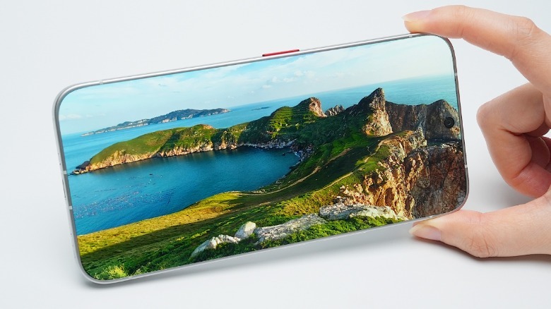 Tecno's concept phone with zero bezels.