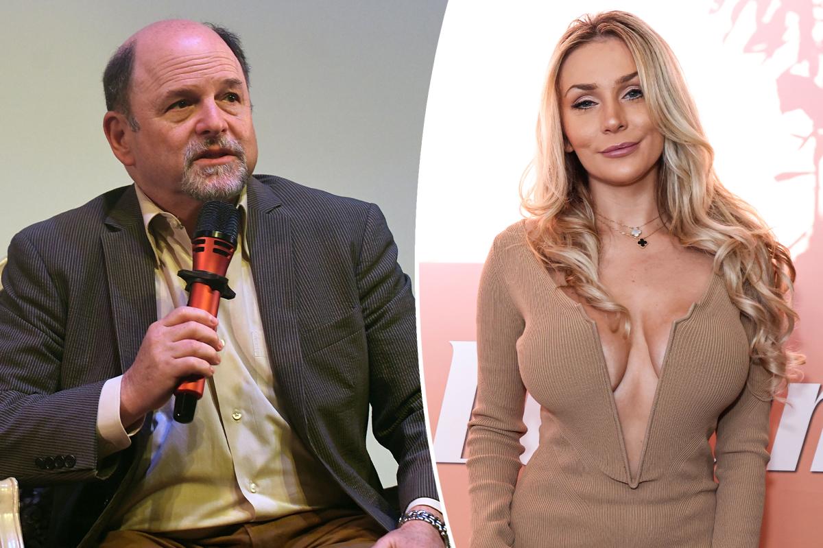 'Seinfeld' alum Jason Alexander apologizes for 'inappropriate' Courtney Stodden comedy sketch