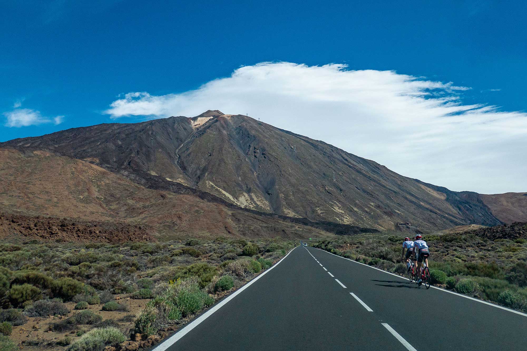 Cyclist training at altitude on the volcanic landscape of El Teide Volcano and National Park in Tenerife island, Canary Islands, Spain (Photo by Nicolas Economou/NurPhoto via Getty Images)