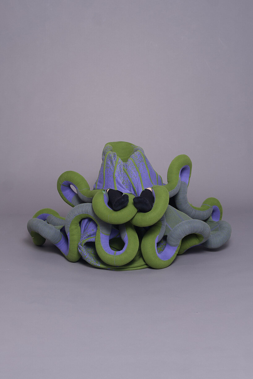 knitted sculptures by luna haverkorn only come to life when you use them - 1