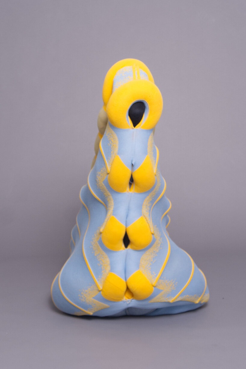 knitted sculptures by luna haverkorn only come to life when you use them - 6