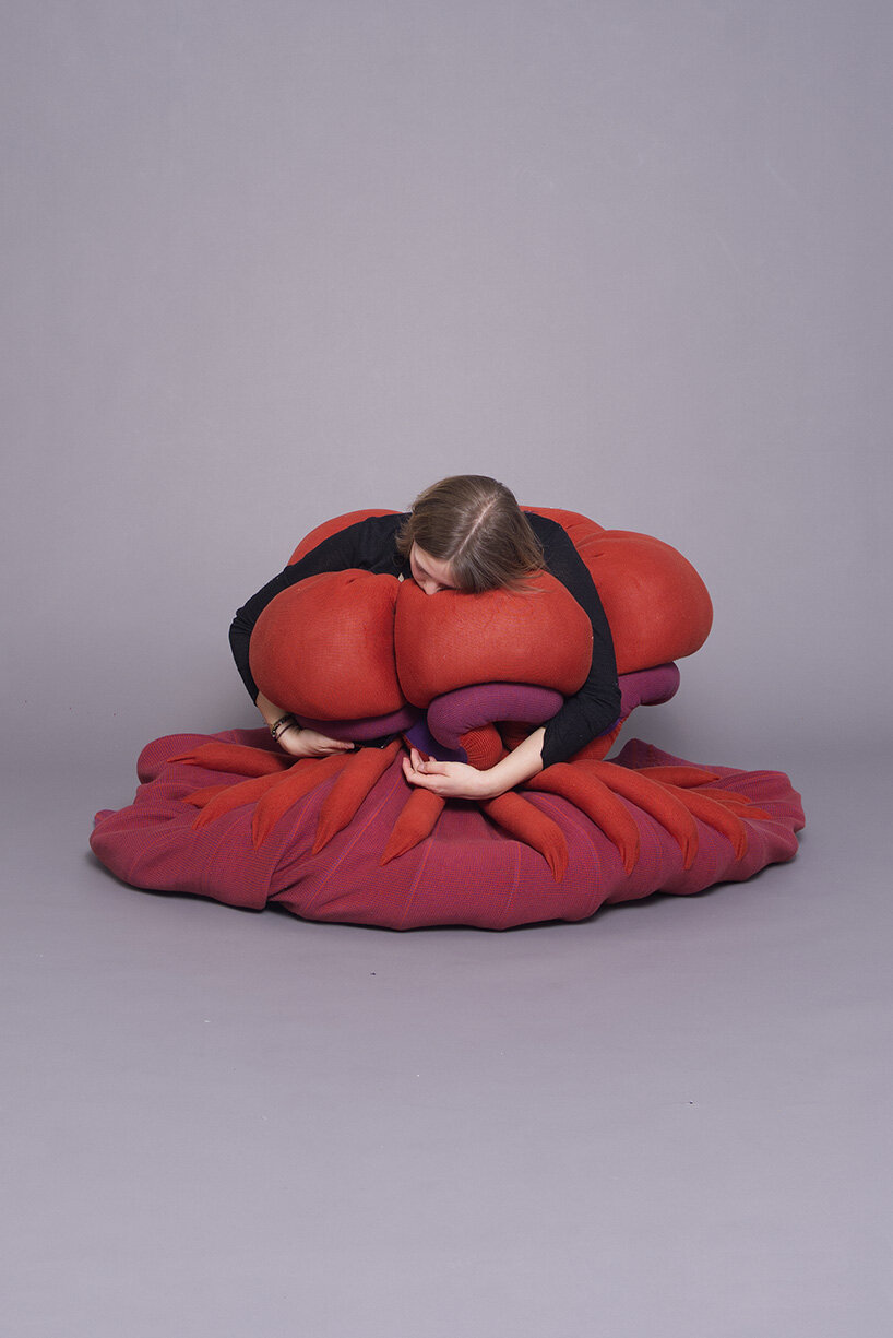 knitted sculptures by luna haverkorn only come to life when you use them - 3